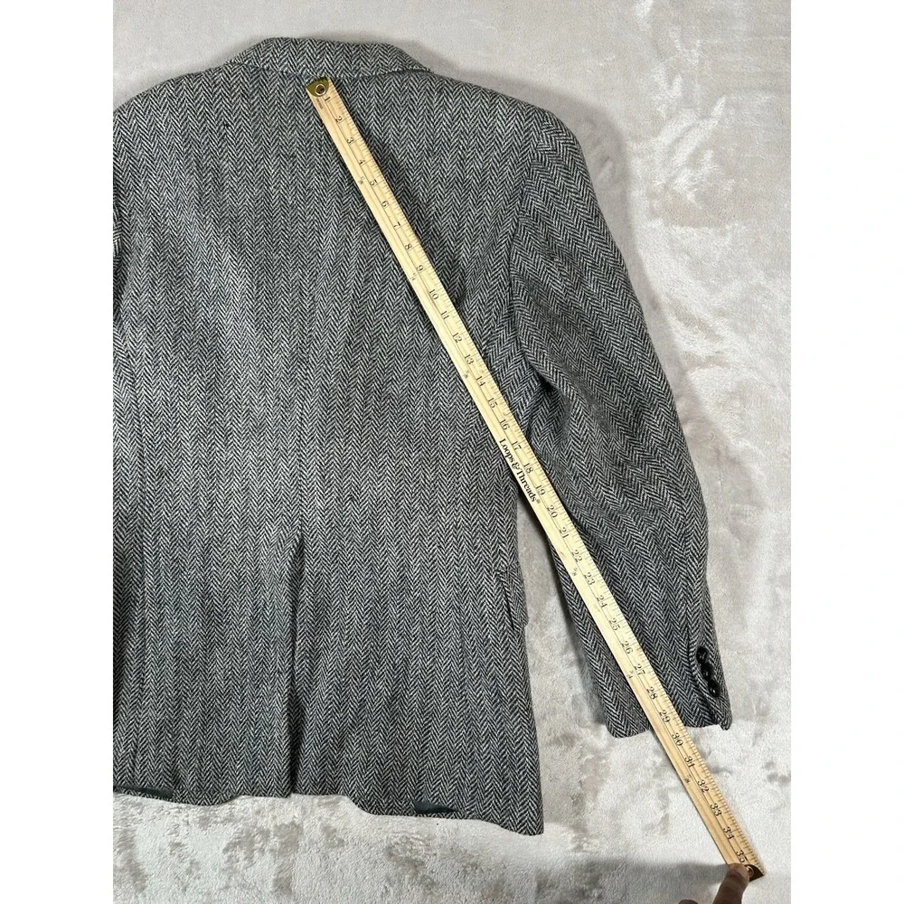VTG Harris Tweed Blazer Mens 40R Gray Herringbone Wool Handwoven Sport Coat